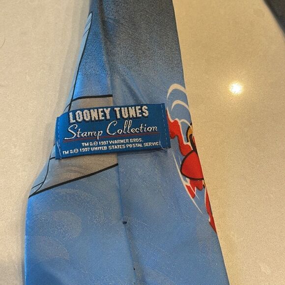 Looney Tunes stamp collection men’s tie 1997 Warner Brothers USPS. Fun tie. - Picture 5 of 5